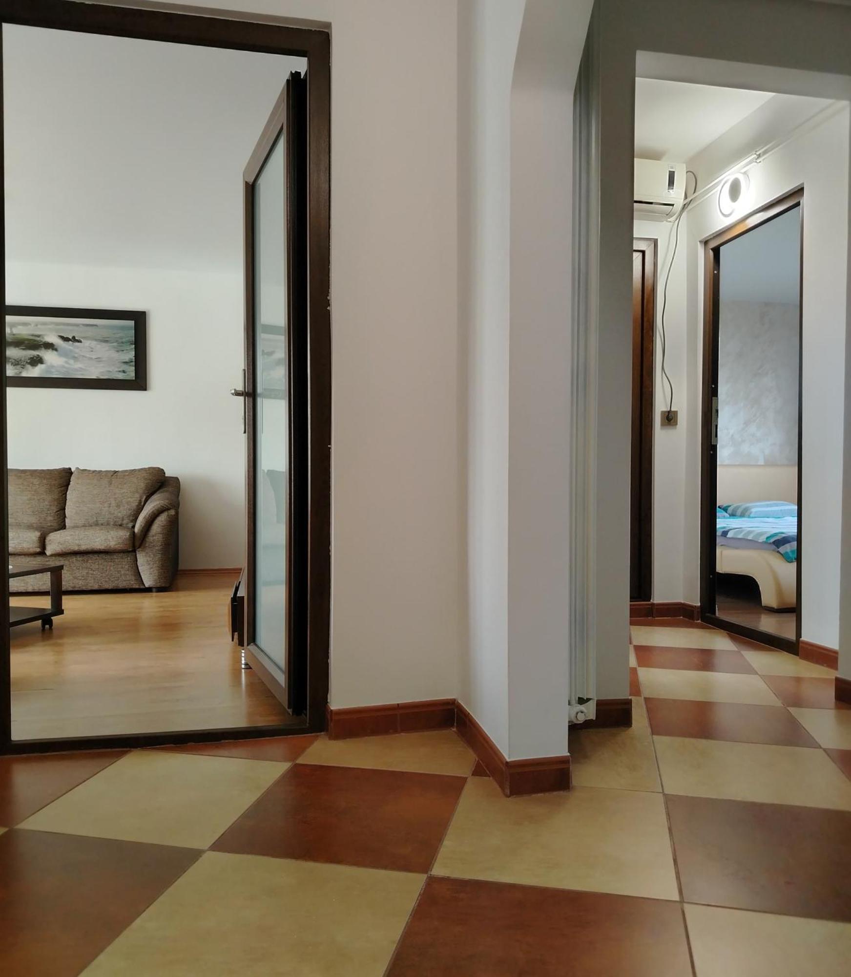 Arka Apartment Craiova Kültér fotó